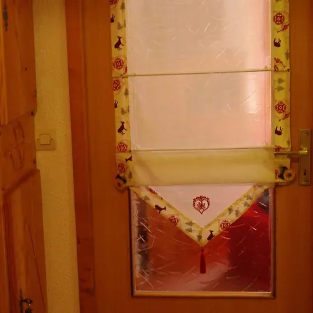 Appartamento 3 Pers Avec Balcon, Proche Télécabine Et Commerces à - Fr-1-263-54 *